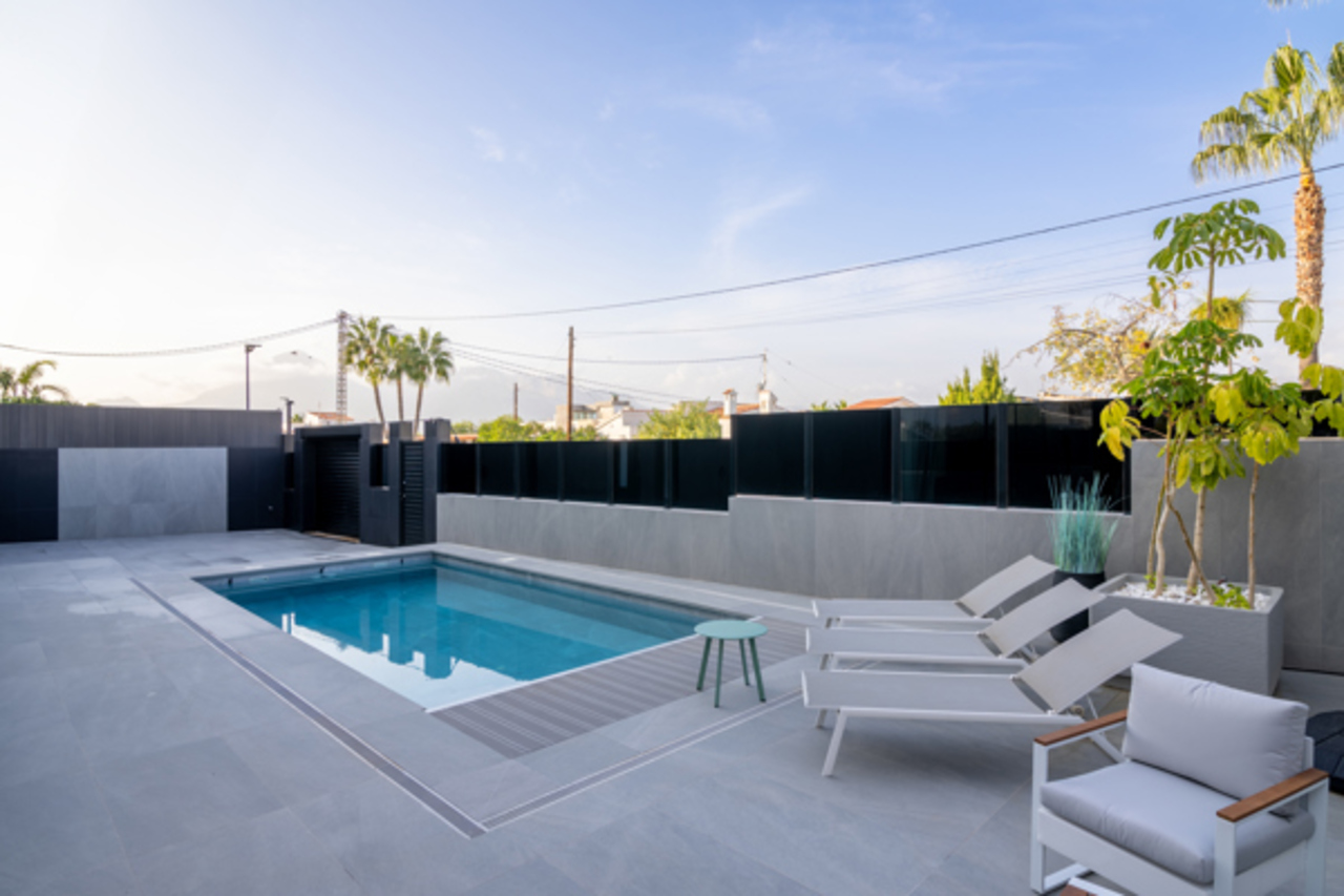 6 Bedroom Apartment for Sale in Albir